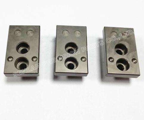 Precision Square Mold Inserts. Plastik kalıplar için özel çekirdek ve kaydırıcı bileşenler.