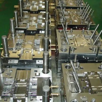 Plastik Enjeksiyon Kalıbı 3C Ürünü S136 Yüksek Hassasiyet