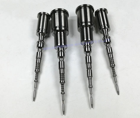 Çok boşluklu kalıp bileşenleri. Plastik katkı kalıplama için hassas parçalar.