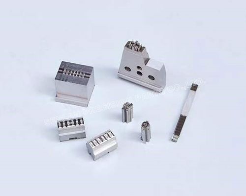 ISO 9001 Precision Connector Mold Parçaları Elektronik için Yüksek Bozukluklı Bileşenler