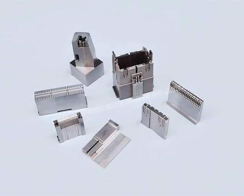 1.2343 (H11) Precision Mold Parts. Plastik kalıplar için özel metal bileşenler.