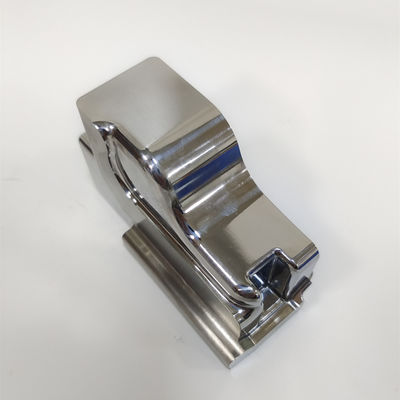 CNC frezeleme ve tel EDM kalıp parçaları.