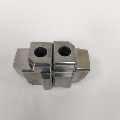 CNC frezeleme ve tel EDM kalıp parçaları.