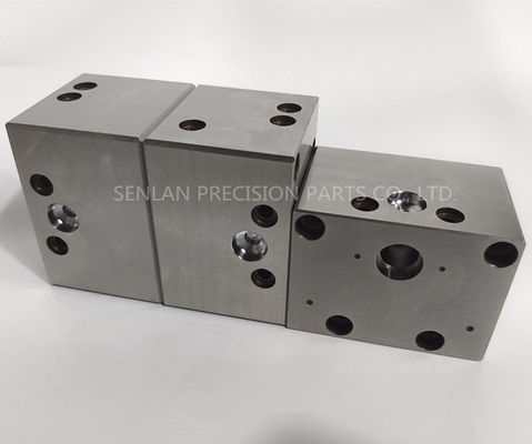 Custom CNC Milled Mold Parçaları. SKD61, YK30, 40Cr'deki hassas kare bileşenler.