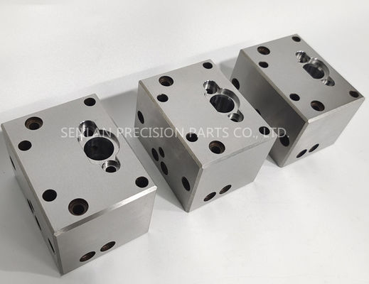 Custom CNC Milled Mold Parçaları. SKD61, YK30, 40Cr'deki hassas kare bileşenler.